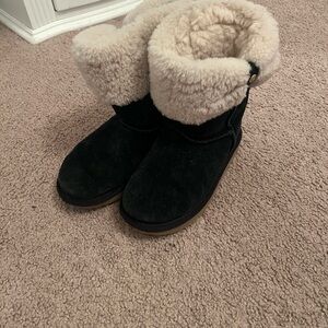 Ugh girls boot
